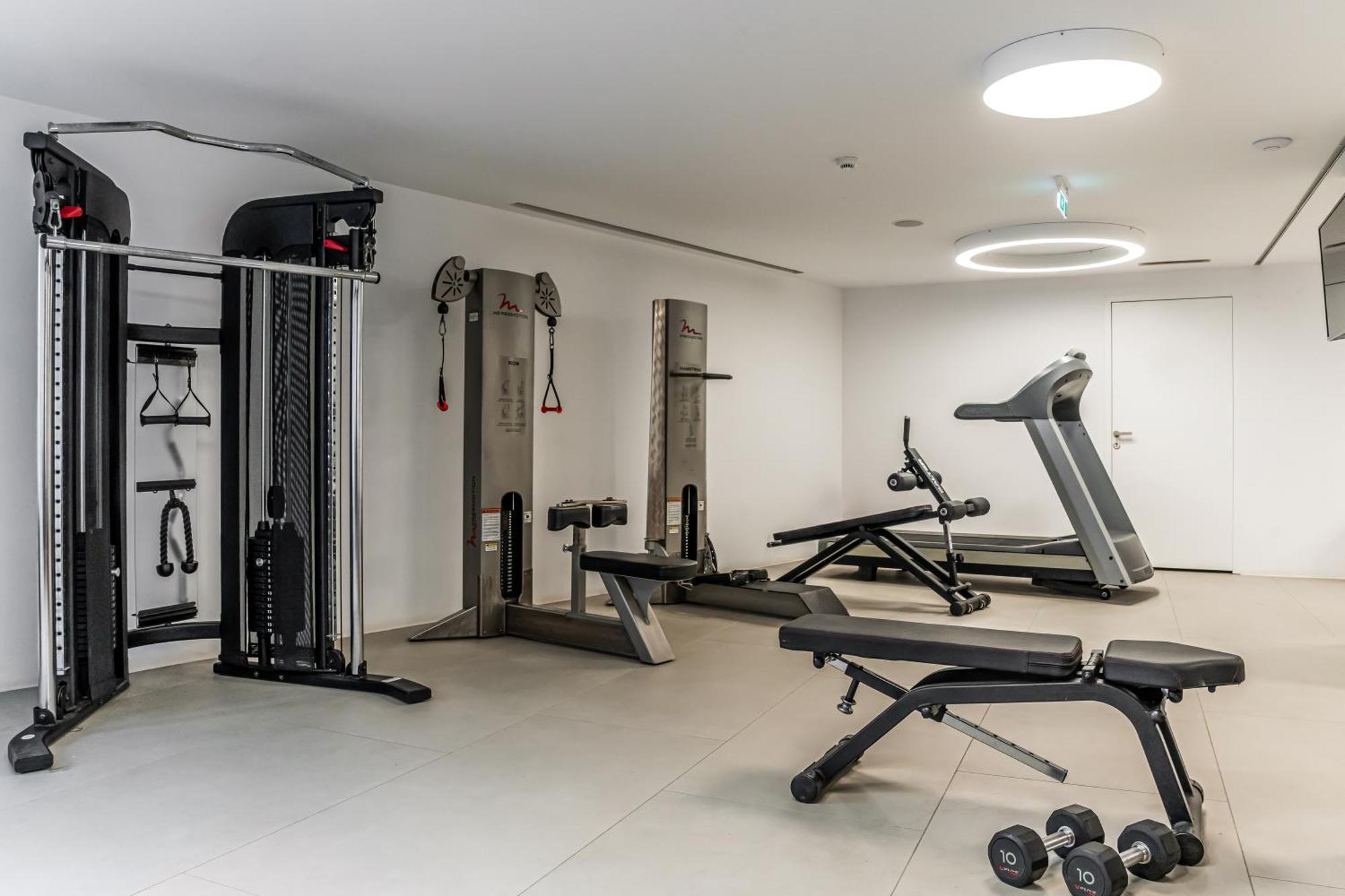 Orama Hotel & Spa Fira  Exteriör bild A gym