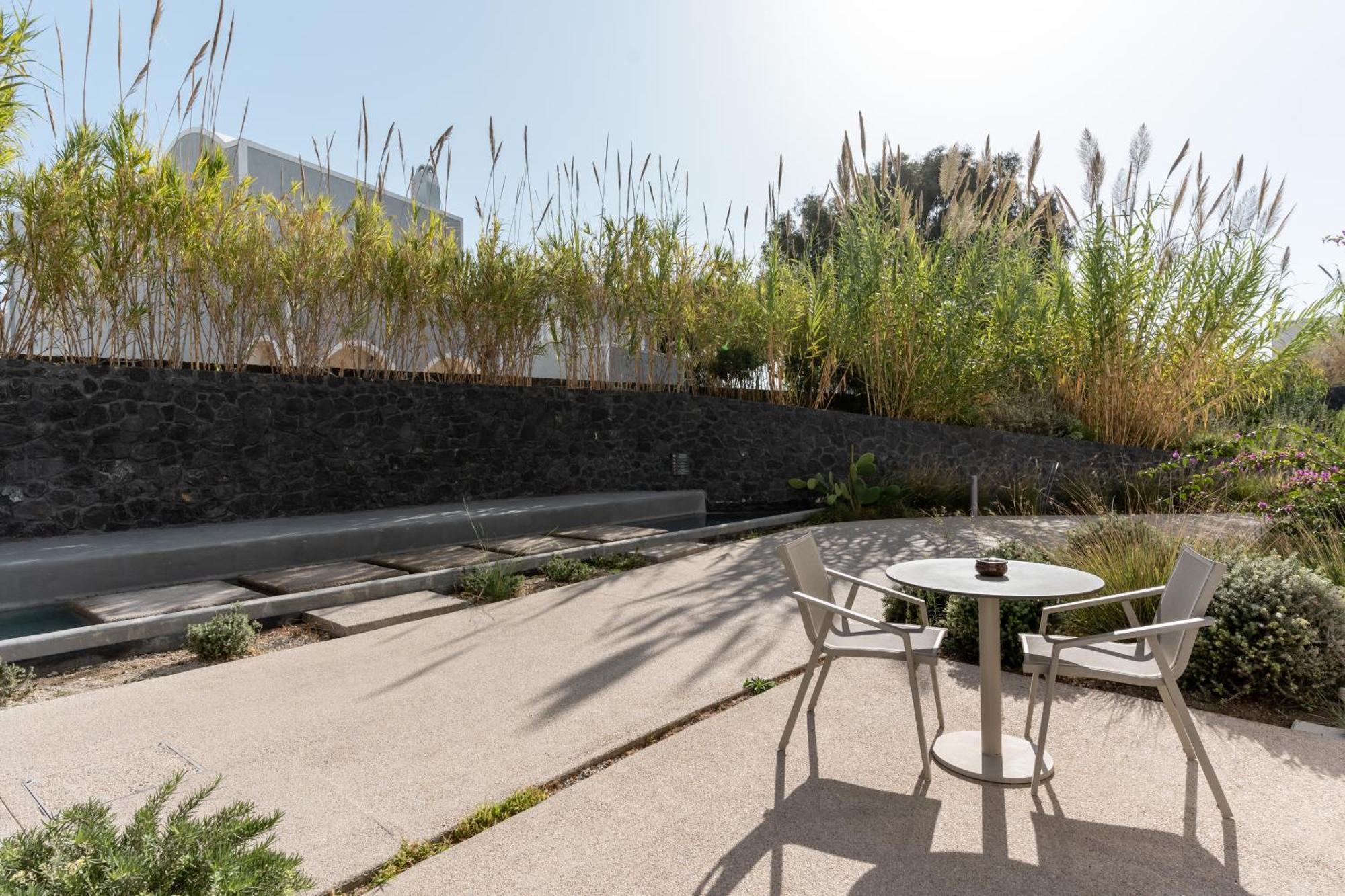 Orama Hotel & Spa Fira  Exteriör bild The garden