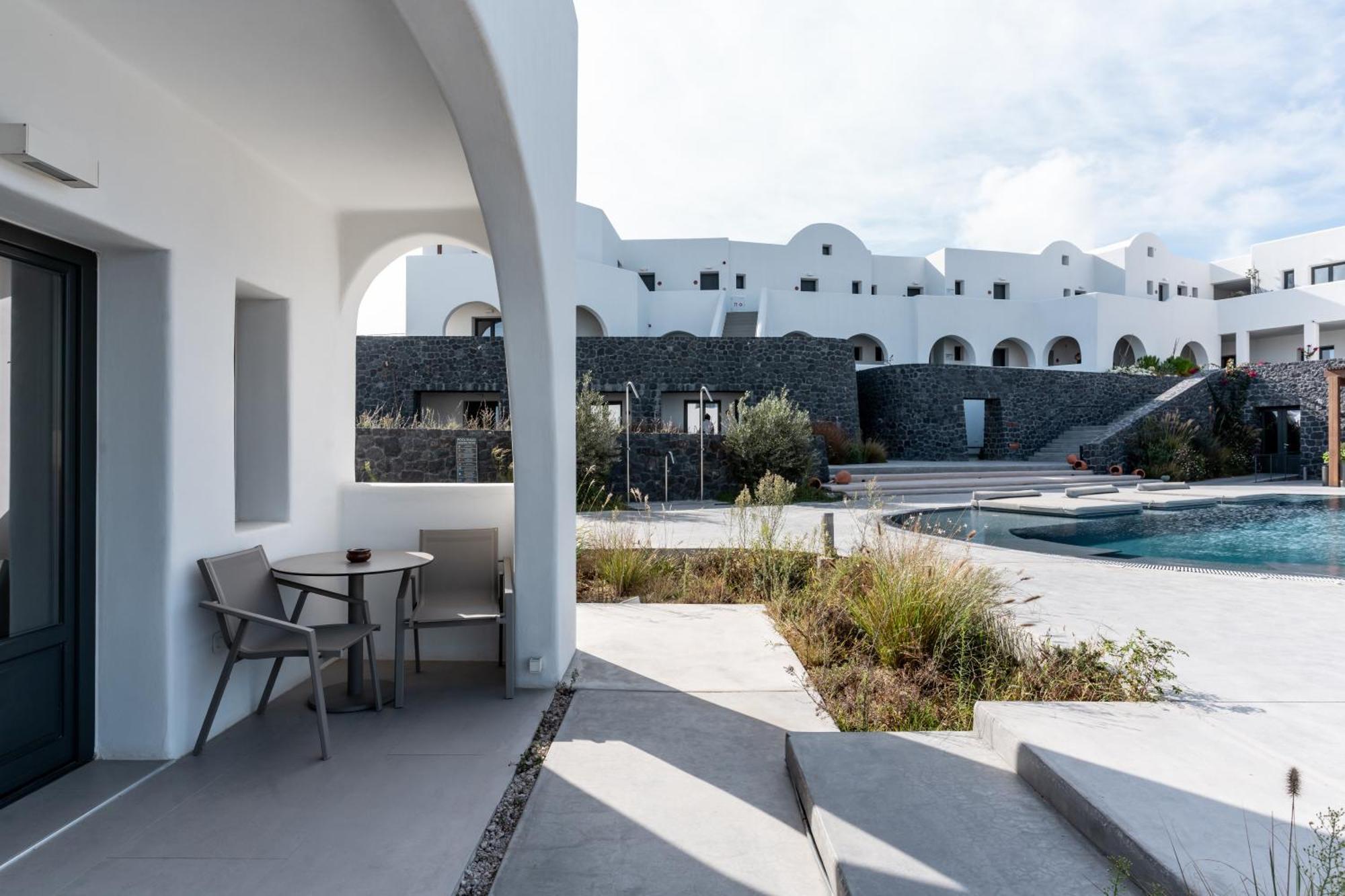 Orama Hotel & Spa Fira  Exteriör bild The hotel's pool